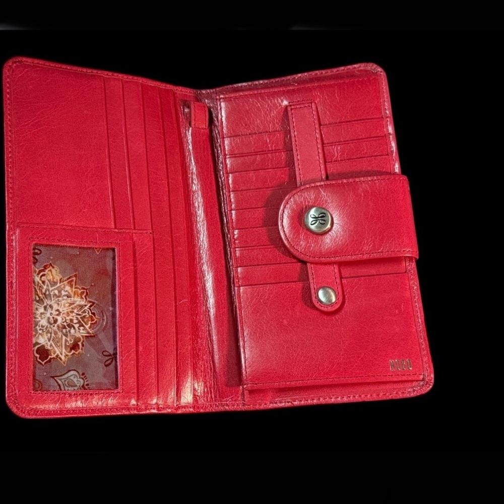 Ladies' Hobo DANETTE Glazed Leather Continental Wristlet Wallet